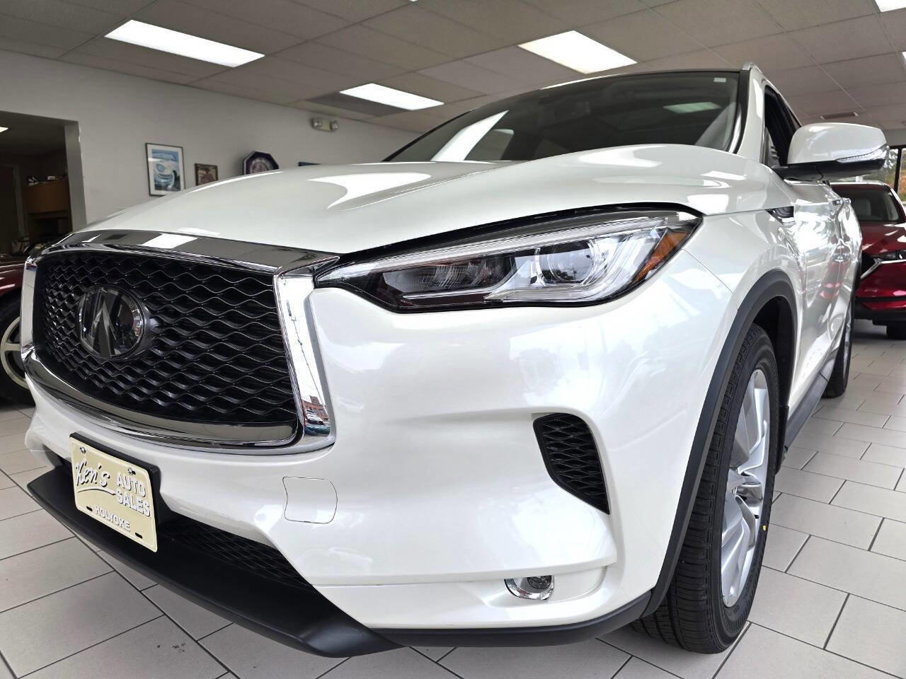 Used 2021 INFINITI QX50 Luxe w/ Cargo Package image 7