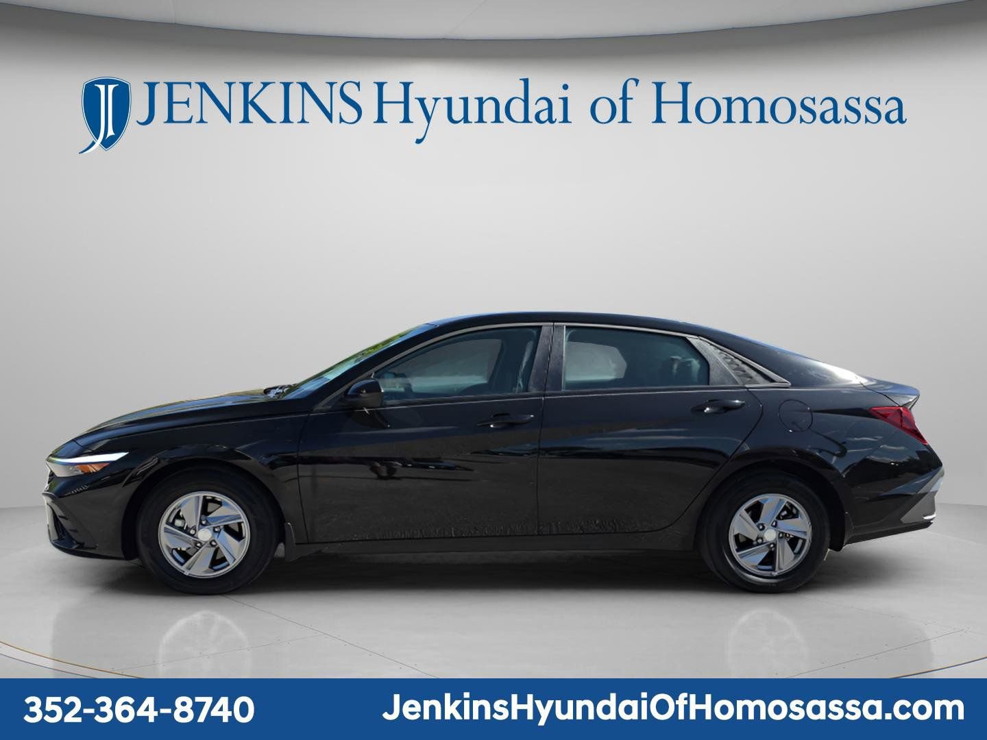 Used 2025 Hyundai Elantra SE image 8