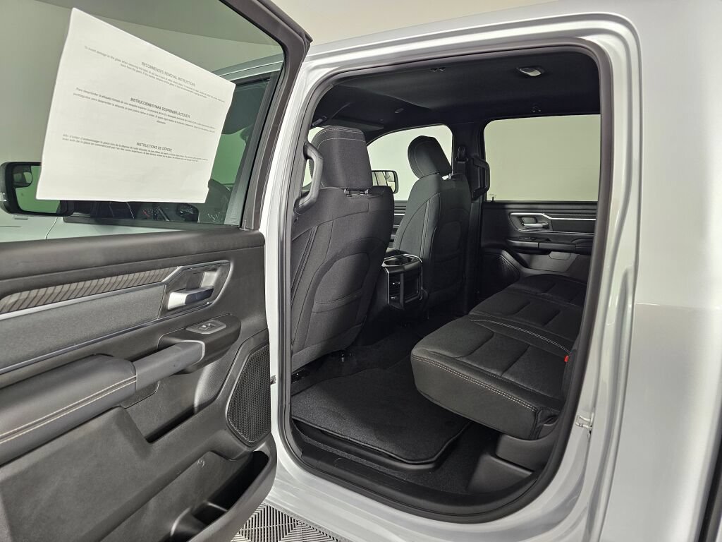 New 2026 RAM 1500 Big Horn AWD/4WD image 32