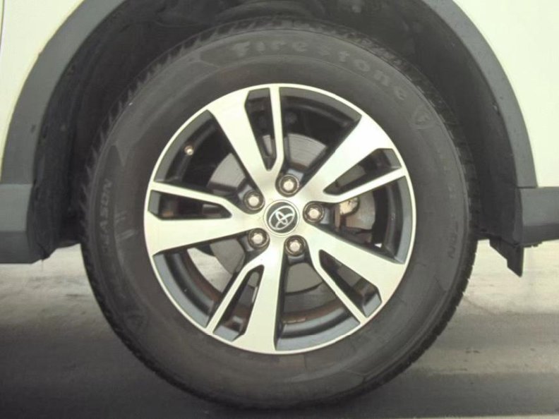 Used 2018 Toyota RAV4 XLE image 14