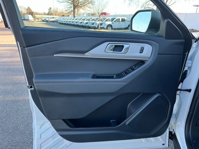 New 2026 Ford Explorer Active w/ Active Comfort Package image 11