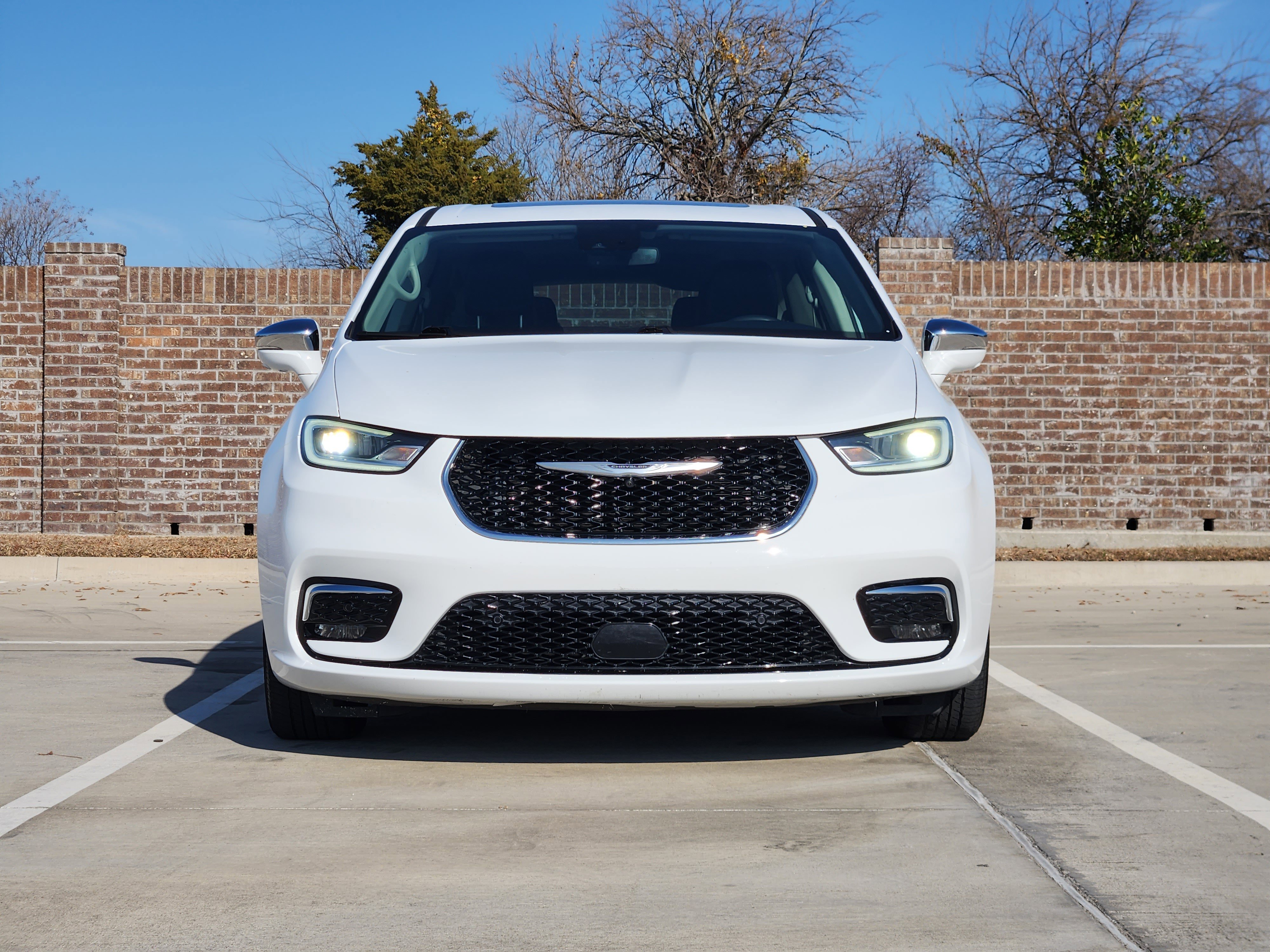 Used 2022 Chrysler Pacifica Limited video 2