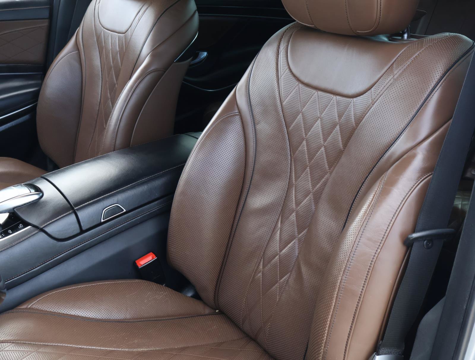 Used 2018 Mercedes-Benz S 560 Sedan image 14