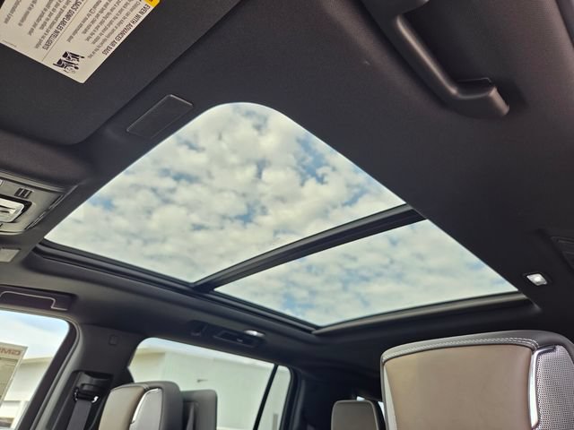 New 2026 GMC Yukon XL Denali Ultimate AWD/4WD image 12