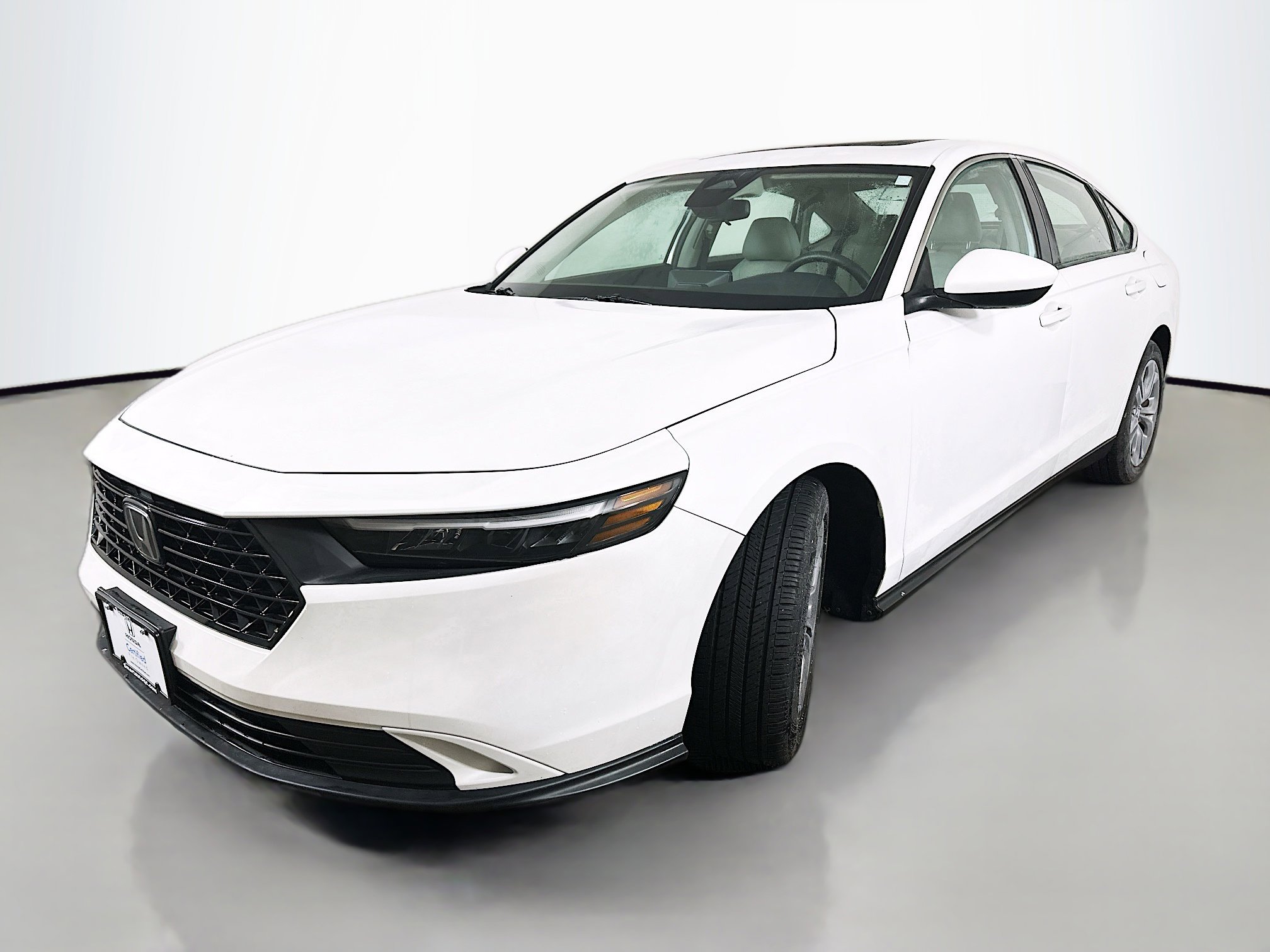 Certified 2023 Honda Accord EX image 3