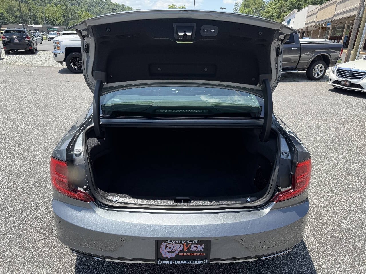 Used 2018 Volvo S90 T6 Inscription w/ Convenience Package AWD/4WD image 21