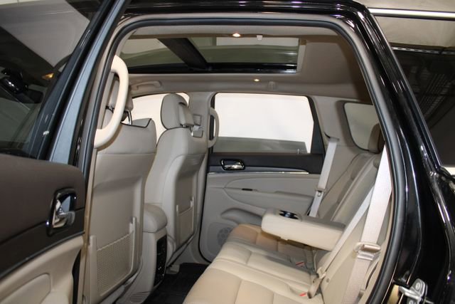Used 2021 Jeep Grand Cherokee Overland AWD/4WD image 10