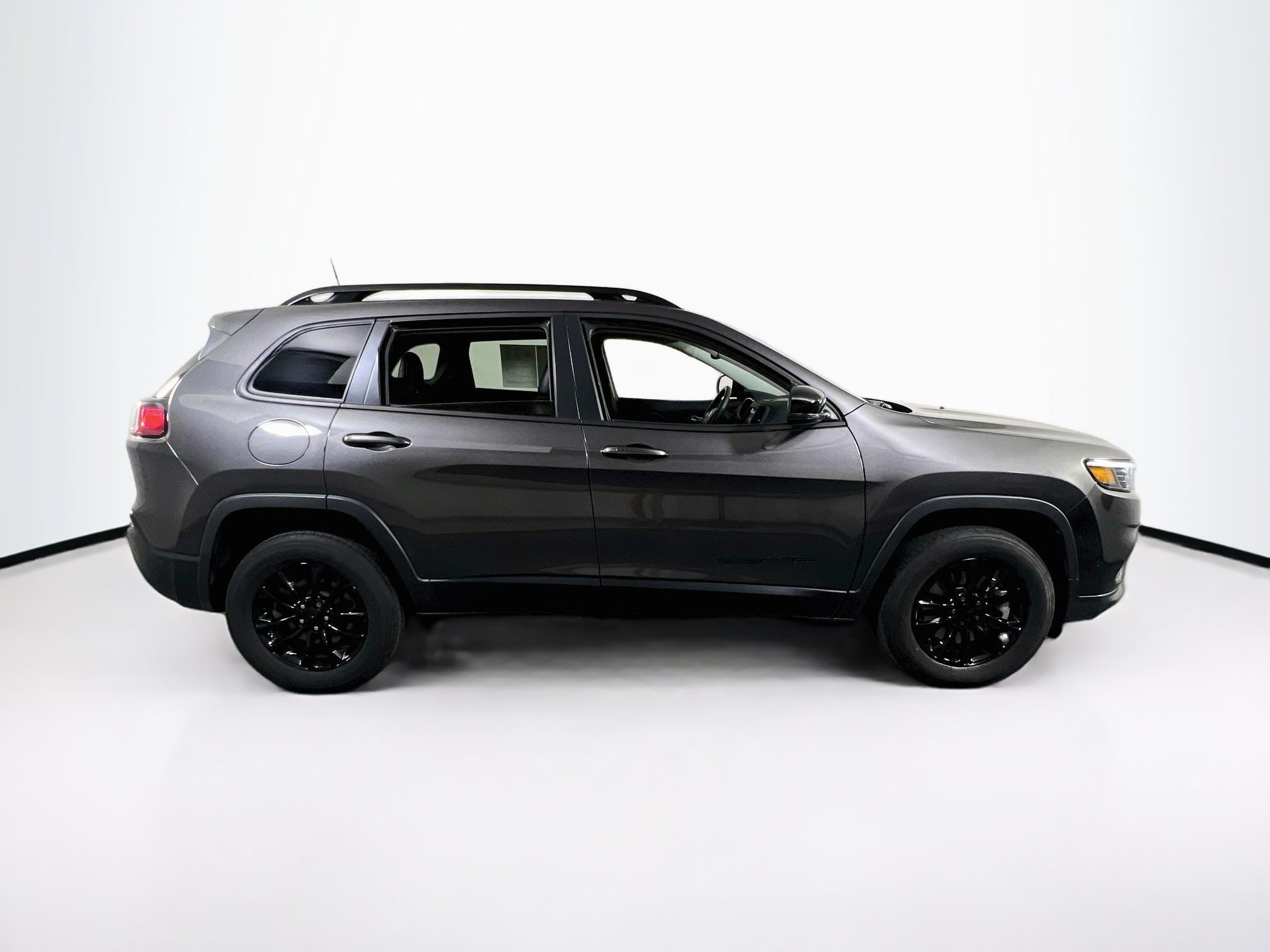 Used 2023 Jeep Cherokee Altitude Lux AWD/4WD image 4