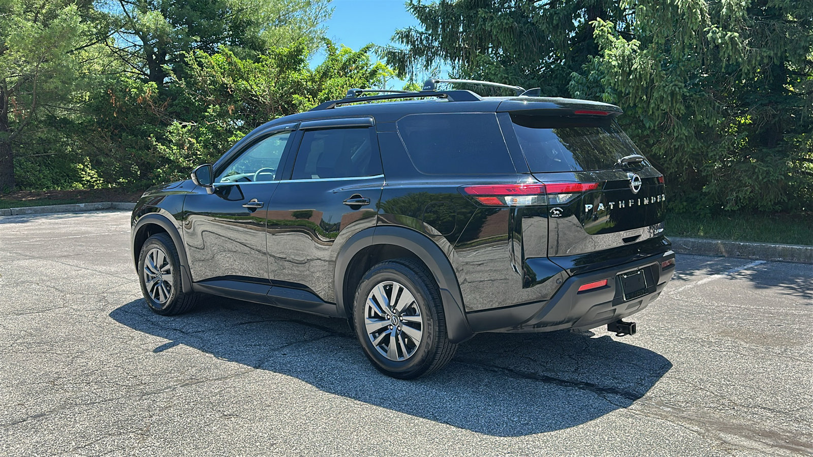 Certified 2022 Nissan Pathfinder SV AWD/4WD image 7