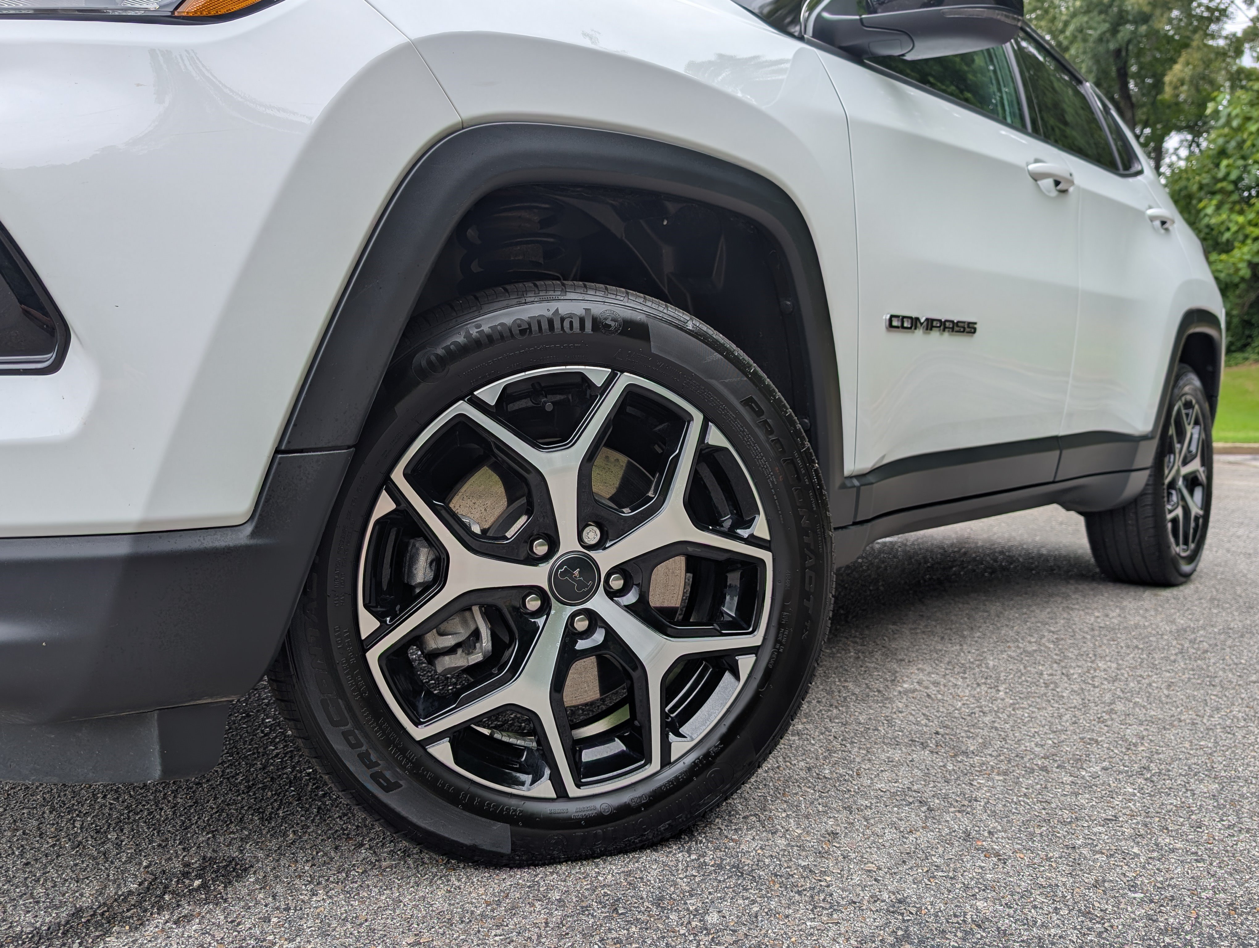 Used 2025 Jeep Compass Limited AWD/4WD image 32
