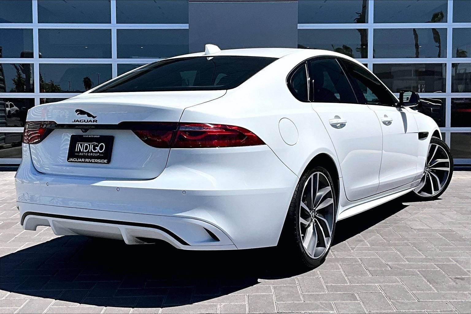 Used 2024 Jaguar XF R-Dynamic SE AWD/4WD image 12