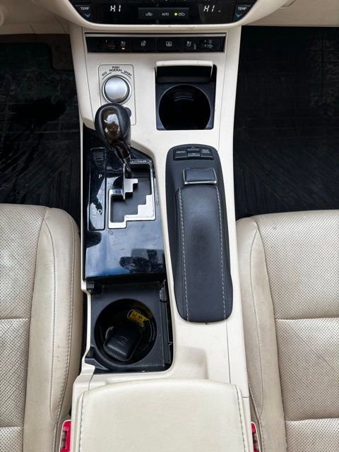 Used 2014 Lexus ES 350 w/ Luxury Package image 20