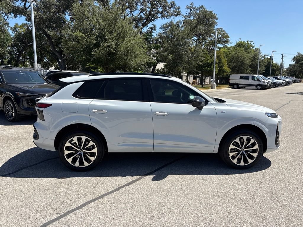 New 2026 Audi Q3 quattro 2.0T AWD/4WD image 4