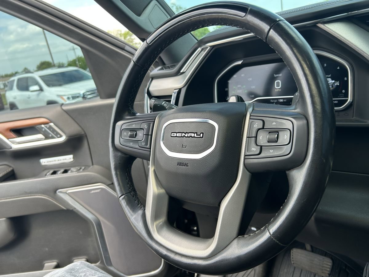 Used 2023 GMC Sierra 1500 Denali w/ Technology Package AWD/4WD image 8