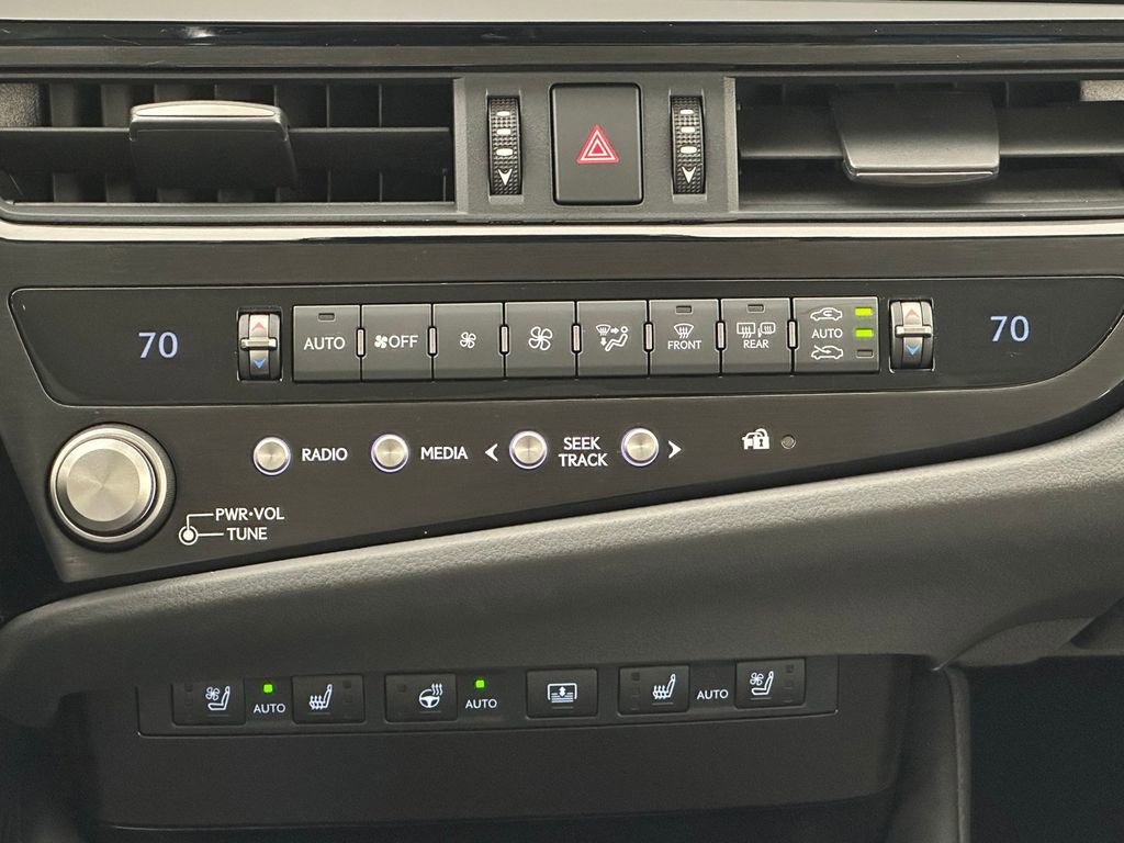 Used 2025 Lexus ES 350 Luxury w/ Technology Package image 26