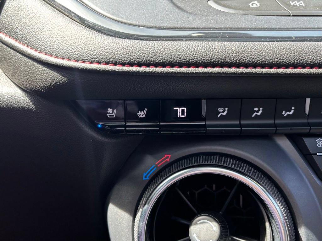Used 2022 Chevrolet Blazer RS w/ Enhanced Convenience Package FWD image 31