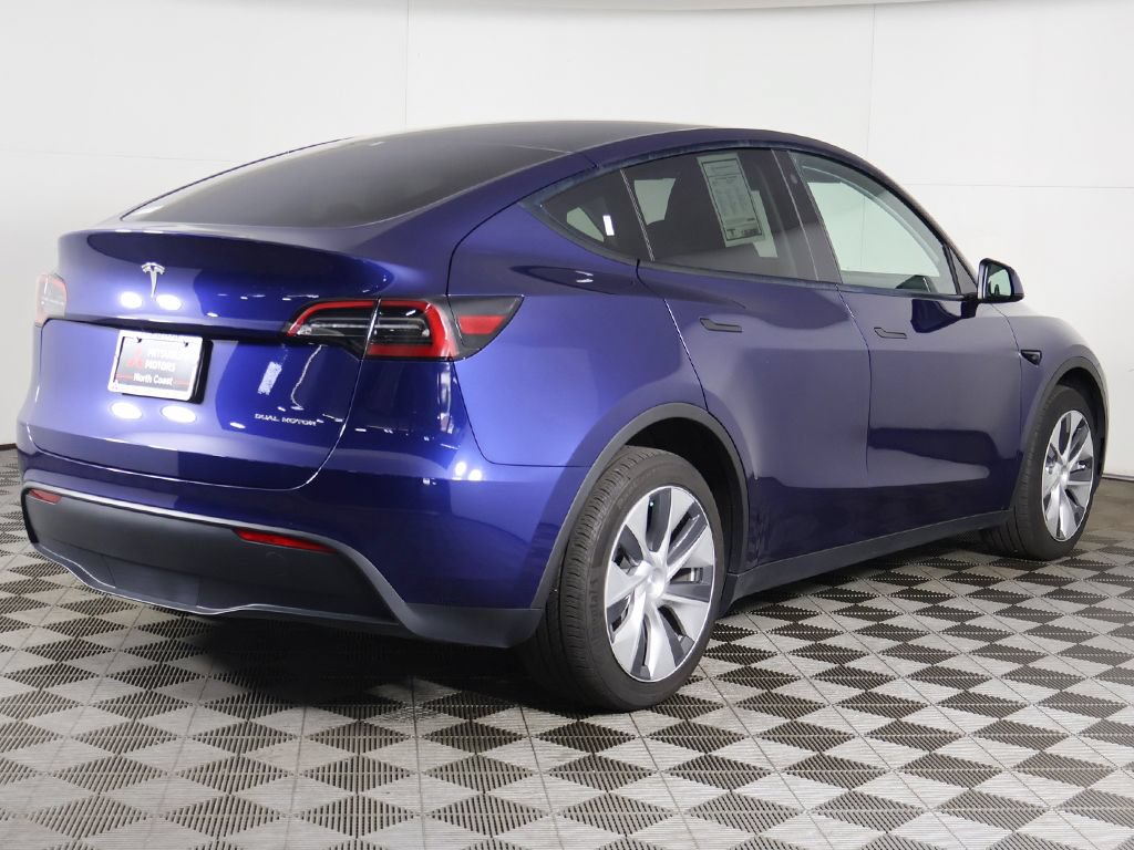 Used 2023 Tesla Model Y Long Range AWD/4WD image 13