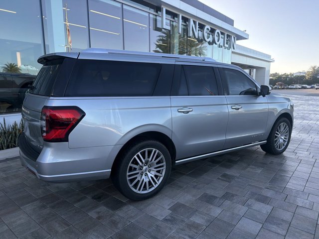 Used 2023 Ford Expedition Max Platinum AWD/4WD image 2
