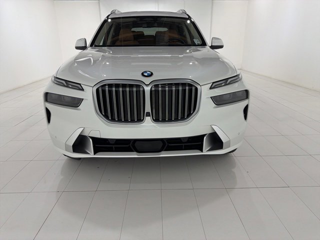 Certified 2024 BMW X7 xDrive40i w/ Premium Package image 4