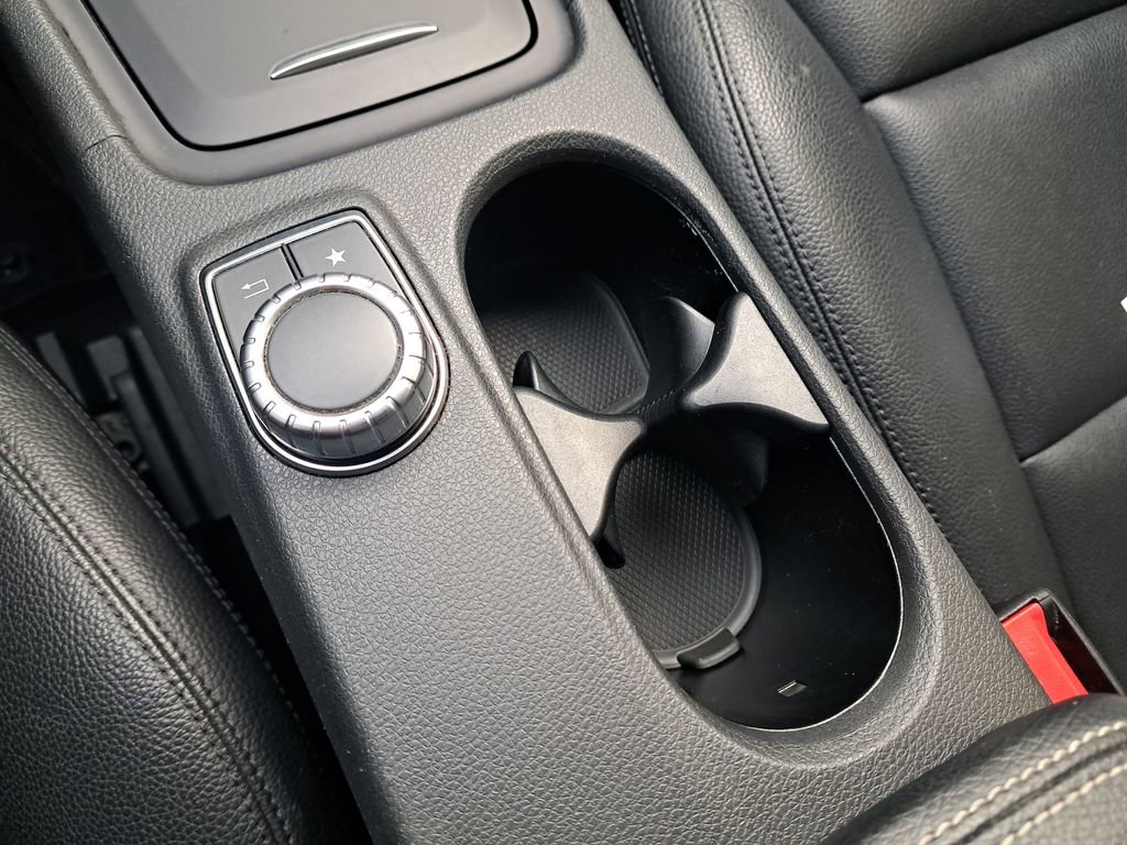 Used 2015 Mercedes-Benz CLA 250 image 25
