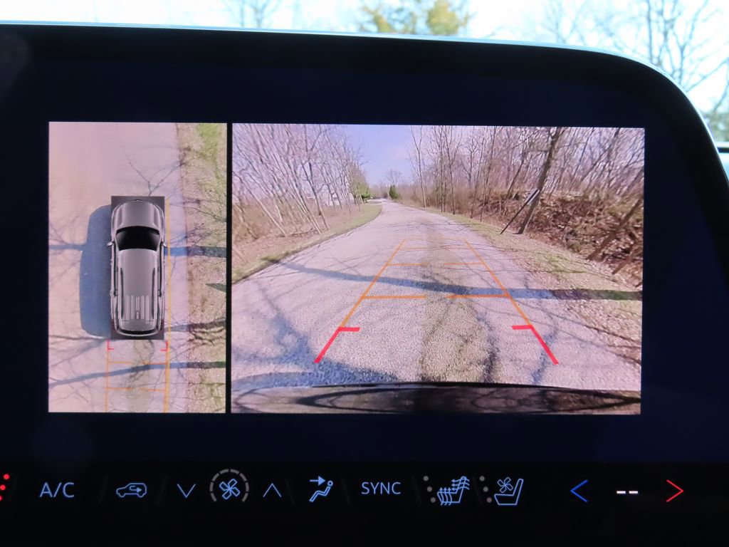 New 2026 Chevrolet Traverse High Country w/ LPO, Floor Liner Package image 8