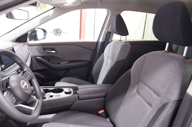Used 2023 Nissan Rogue SV AWD/4WD image 13