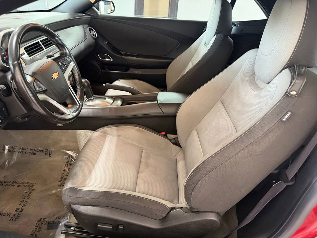Used 2015 Chevrolet Camaro LT image 28