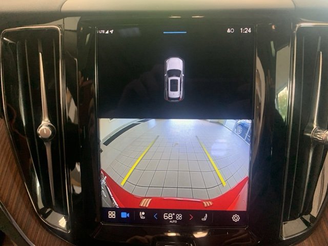 Certified 2023 Volvo XC60 B5 Plus image 17