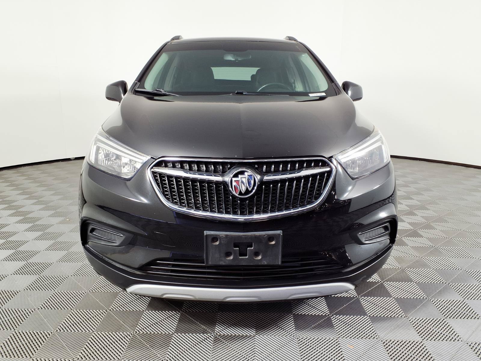 Used 2020 Buick Encore Preferred w/ Safety Package AWD/4WD image 2