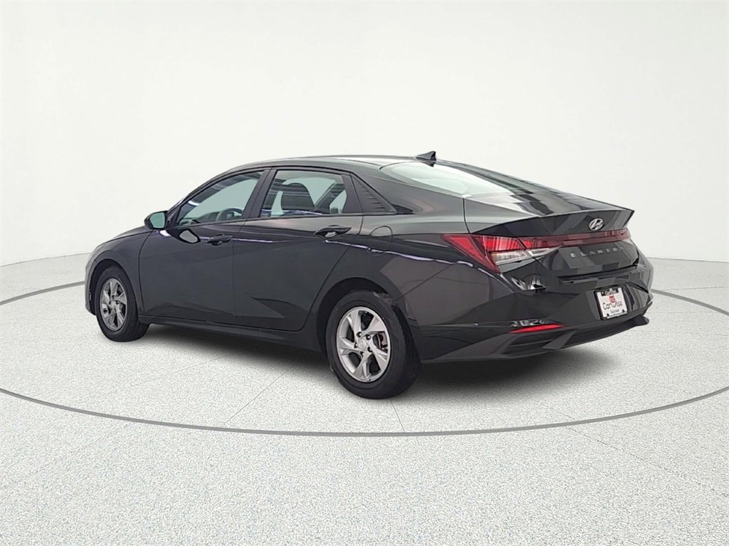 Used 2021 Hyundai Elantra SE image 5
