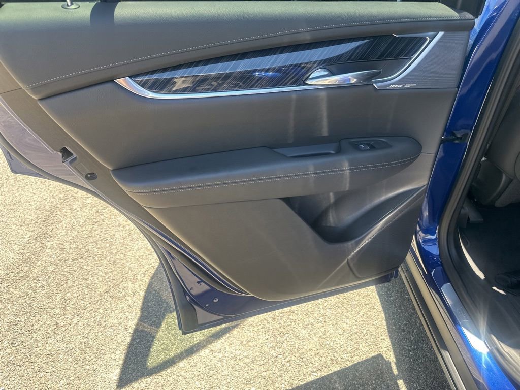 Used 2023 Cadillac XT6 Premium Luxury AWD/4WD image 25