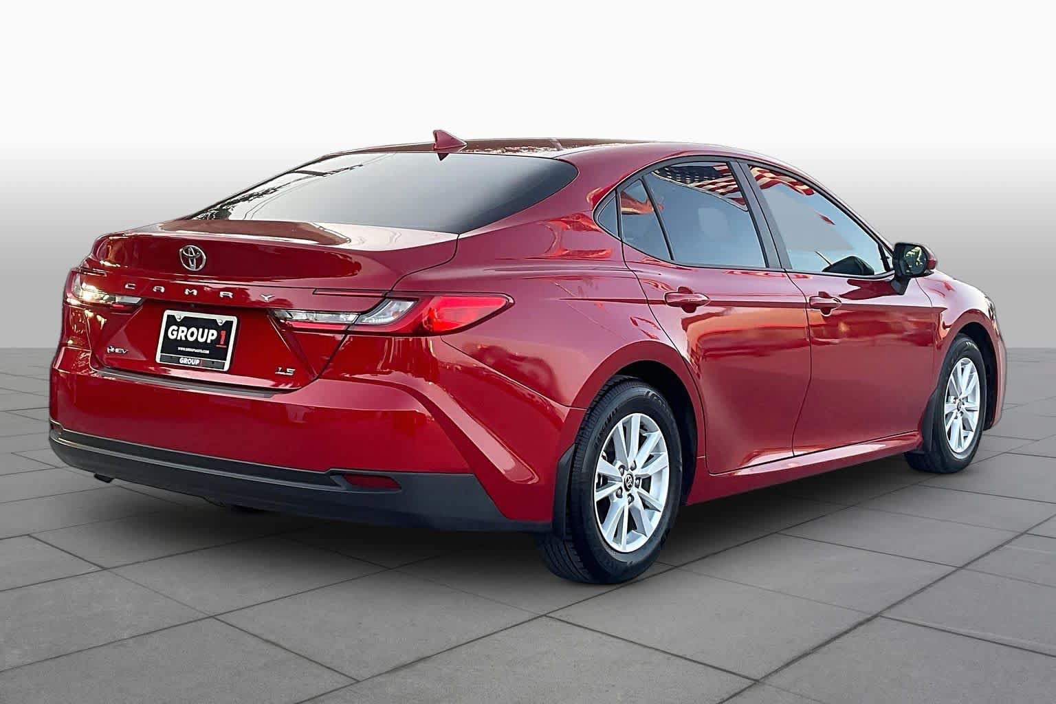 Used 2026 Toyota Camry LE w/ Convenience Package FWD image 13