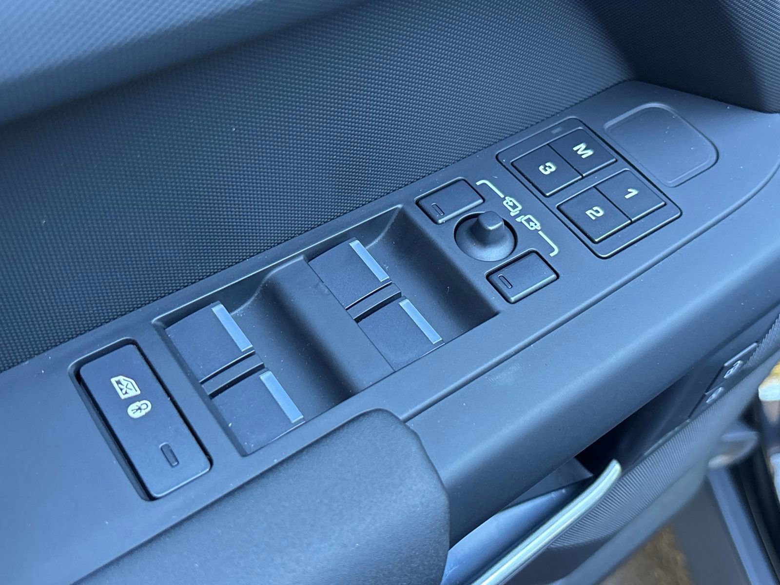 Certified 2025 Land Rover Defender 110 S image 13