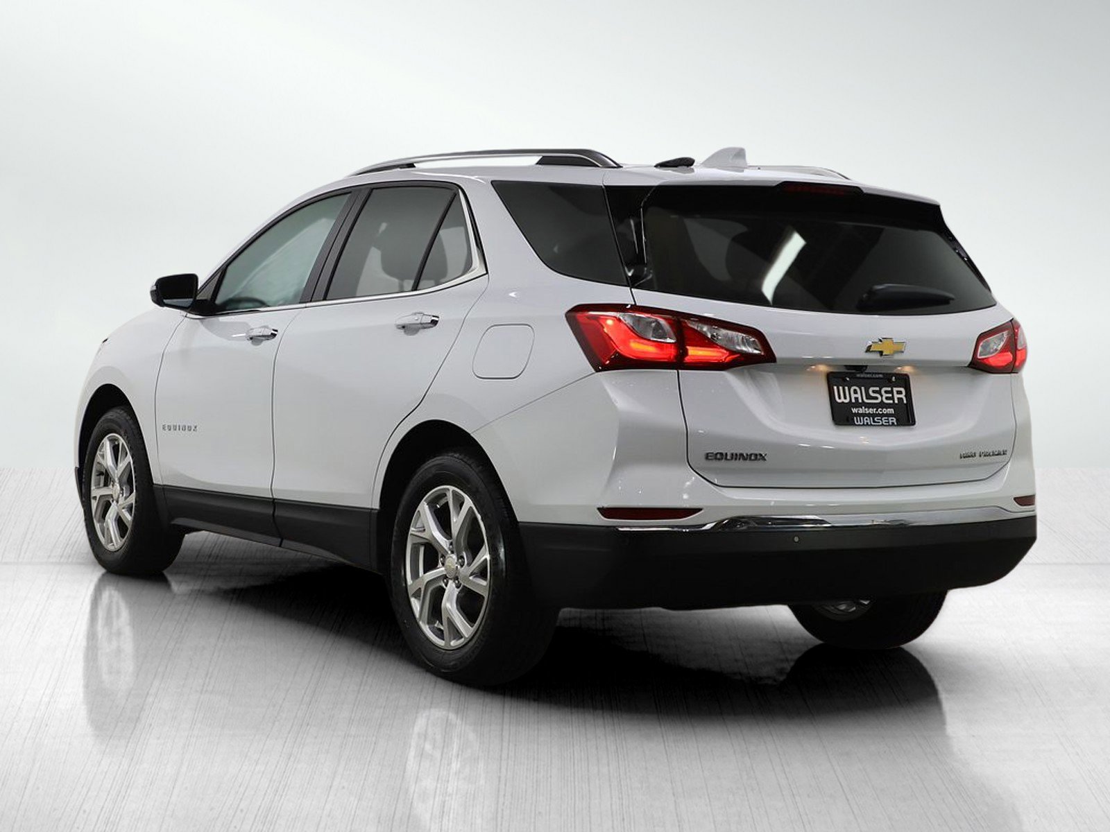 Used 2019 Chevrolet Equinox Premier image 3