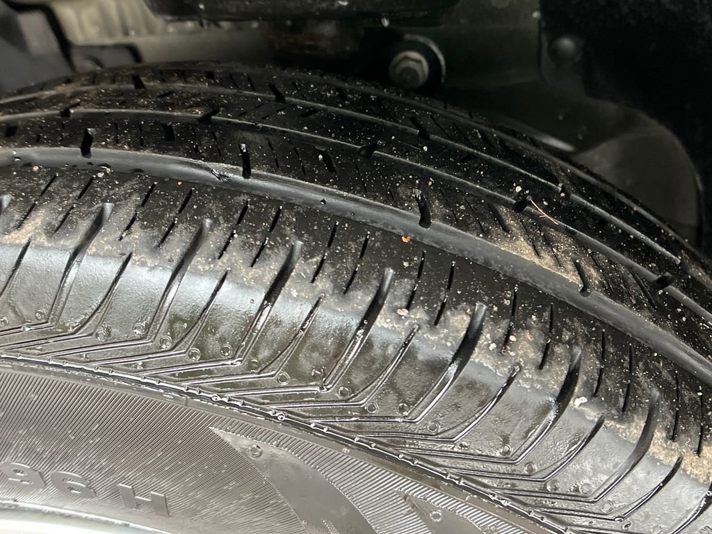 Used 2022 Chevrolet Trax LT w/ LT Convenience Package image 24