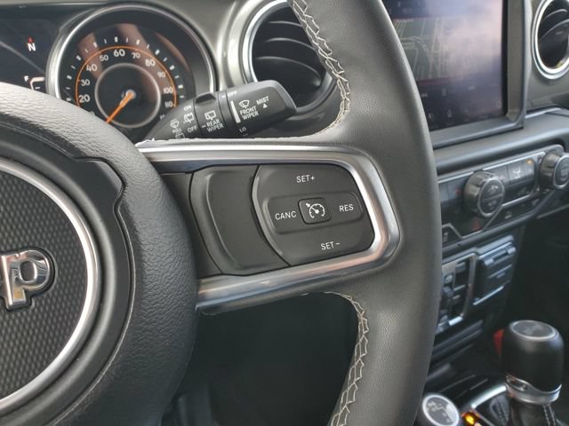 Used 2023 Jeep Wrangler Unlimited Sahara AWD/4WD image 12