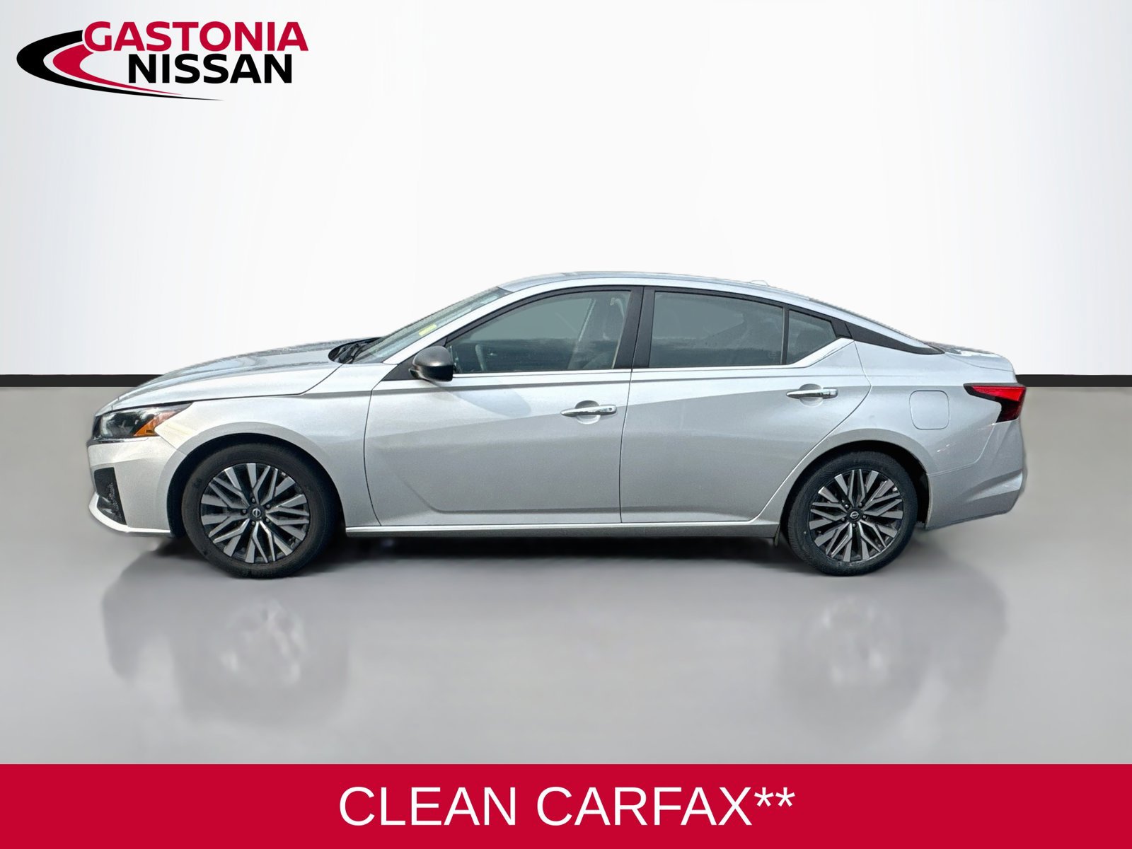 Used 2024 Nissan Altima 2.5 SV FWD image 5
