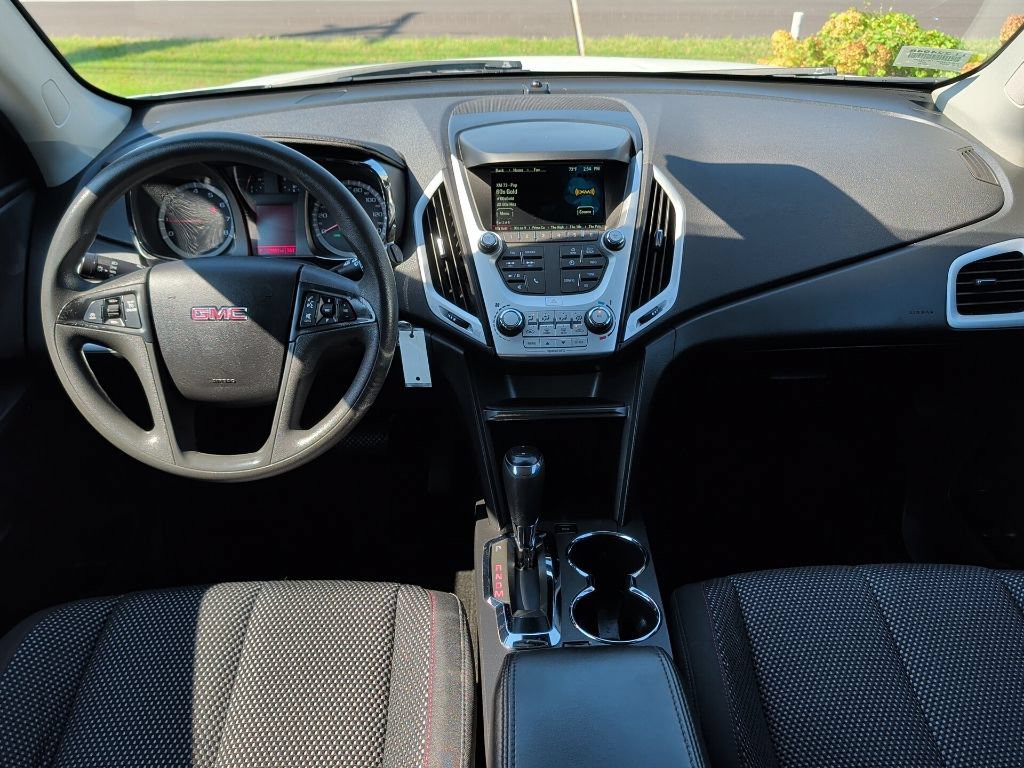 Used 2017 GMC Terrain SLE FWD image 16