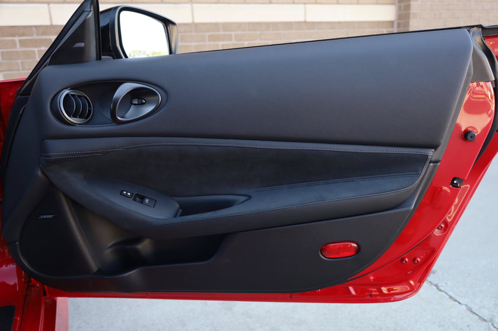 Used 2025 Nissan Z Performance w/ Floor Mat Package RWD image 17