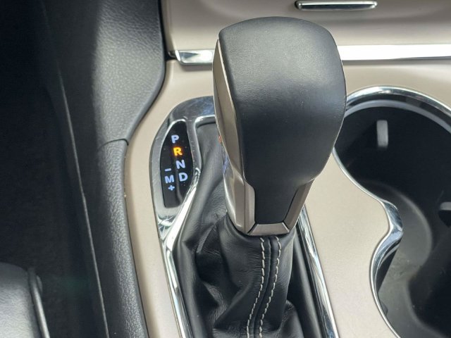 Used 2017 Jeep Grand Cherokee Overland AWD/4WD image 31