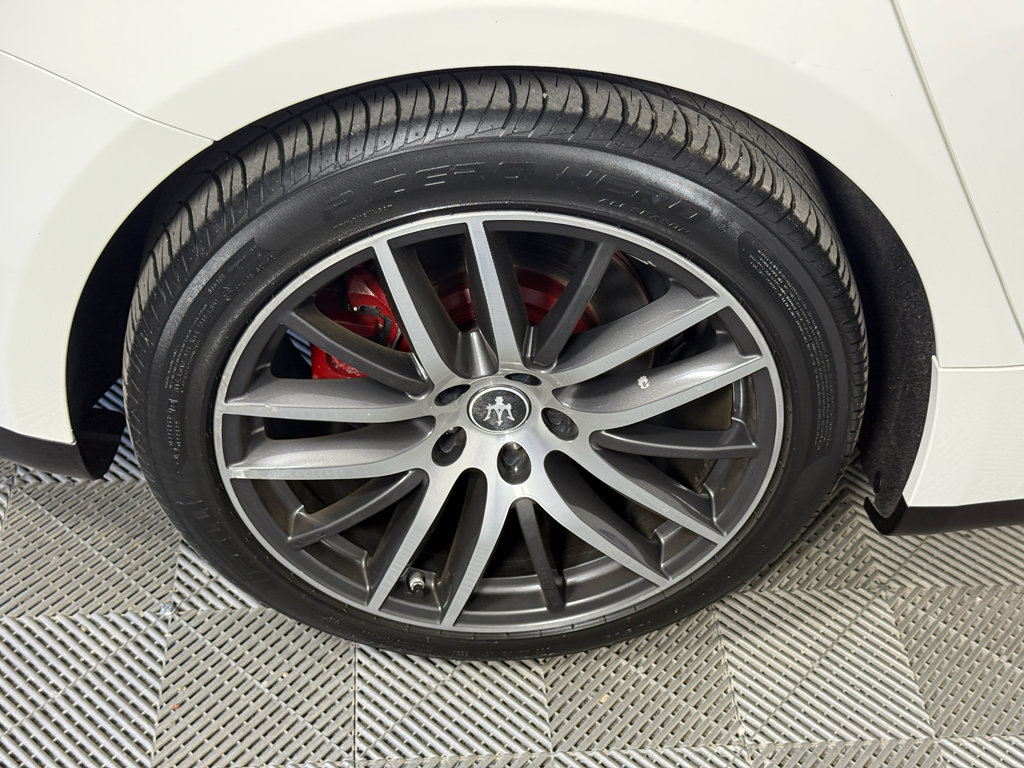 Used 2016 Maserati Ghibli Base image 7