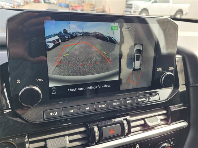 New 2025 Nissan Pathfinder SL w/ SL Premium Package image 9