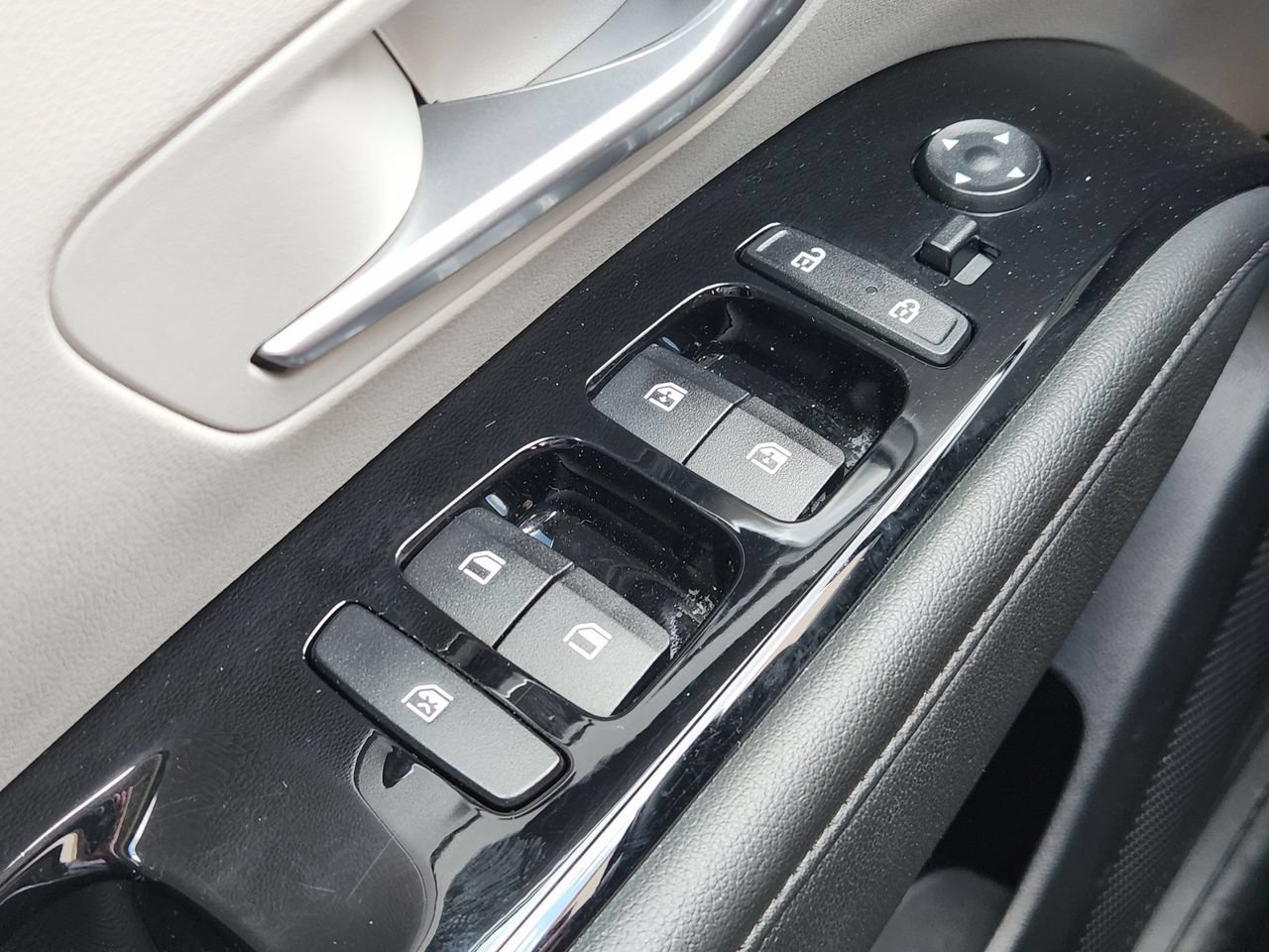 Used 2022 Hyundai Tucson SEL w/ Convenience + Premium Package FWD image 19