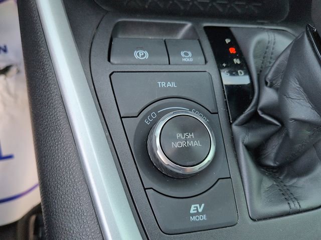 Certified 2024 Toyota RAV4 SE image 25