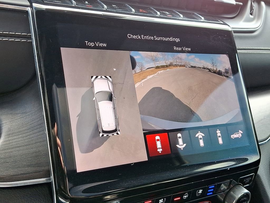 Used 2021 Jeep Grand Cherokee L Overland w/ Advanced Protech Group III image 4