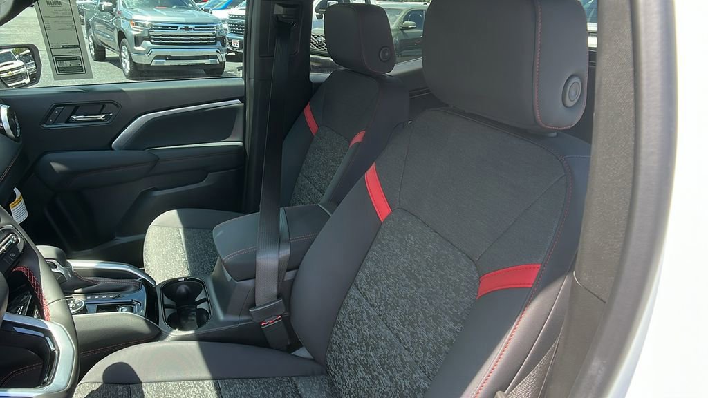 New 2025 Chevrolet Colorado Z71 image 15