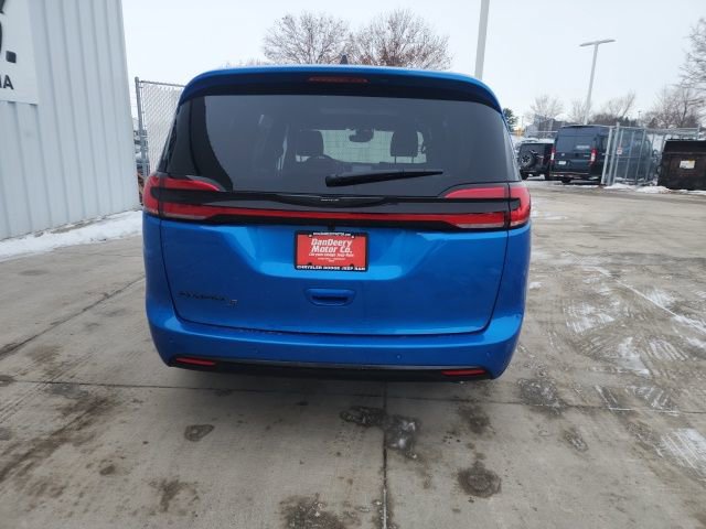 New 2026 Chrysler Pacifica Select w/ S Appearance Package image 21