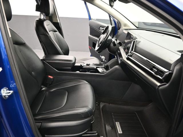 Used 2025 Kia Sportage EX image 16
