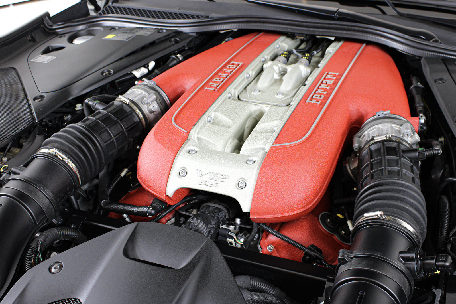 Certified 2020 Ferrari 812 Superfast RWD image 41