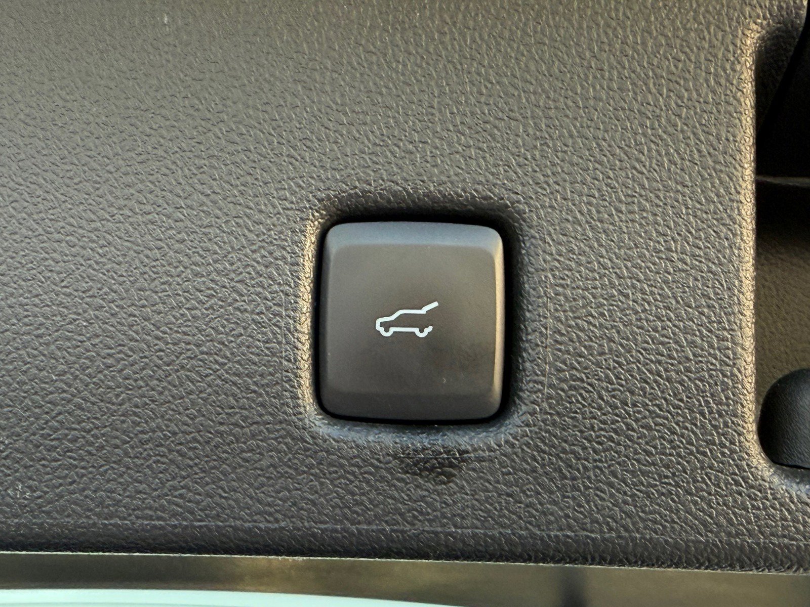 Used 2022 Ford Escape Titanium w/ Titanium Elite Package image 13